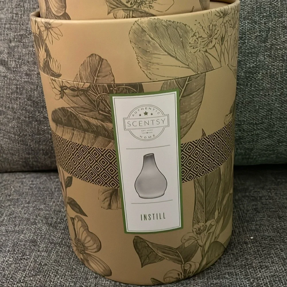 Scentsy instill diffuser
